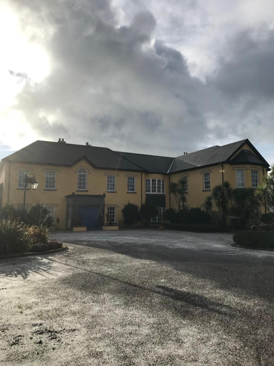 Emlagh House Ξενοδοχείο Ντίνγκλε Εξωτερικό φωτογραφία